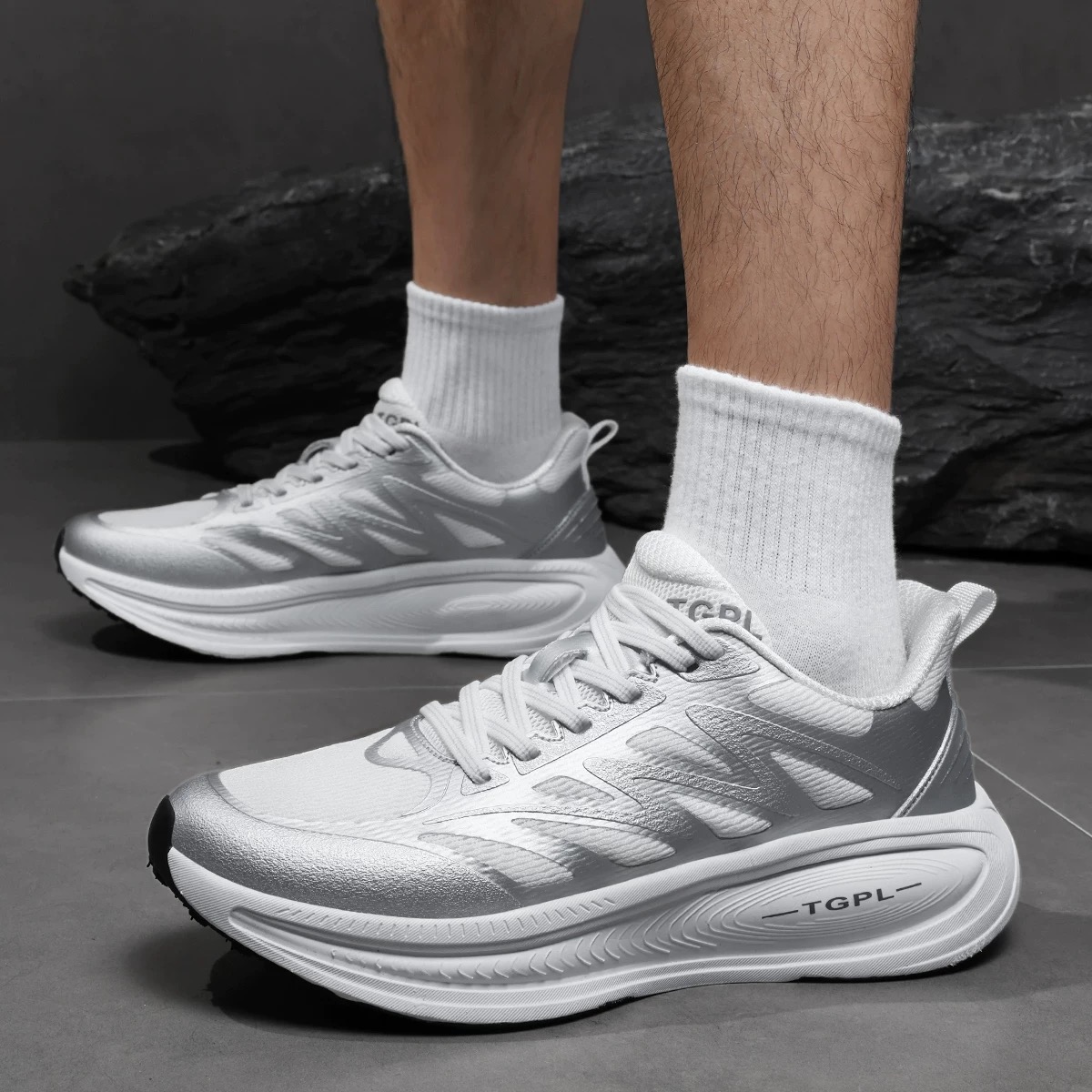 TGPL New Travel Summer Mesh Breathable Lightweight Running Men's Women's Ultra-Light Shock Absorbing Sports Shoes Students