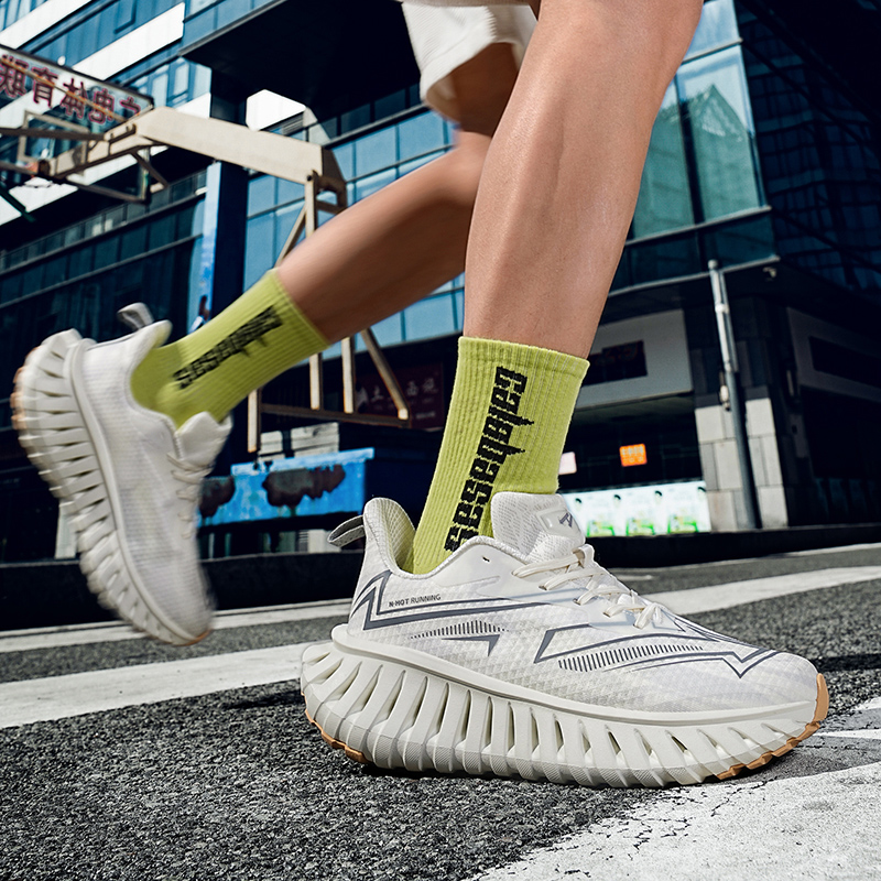 NHOT Men's Running Shoes - Breathable Mesh Sneakers for Spring/Autumn