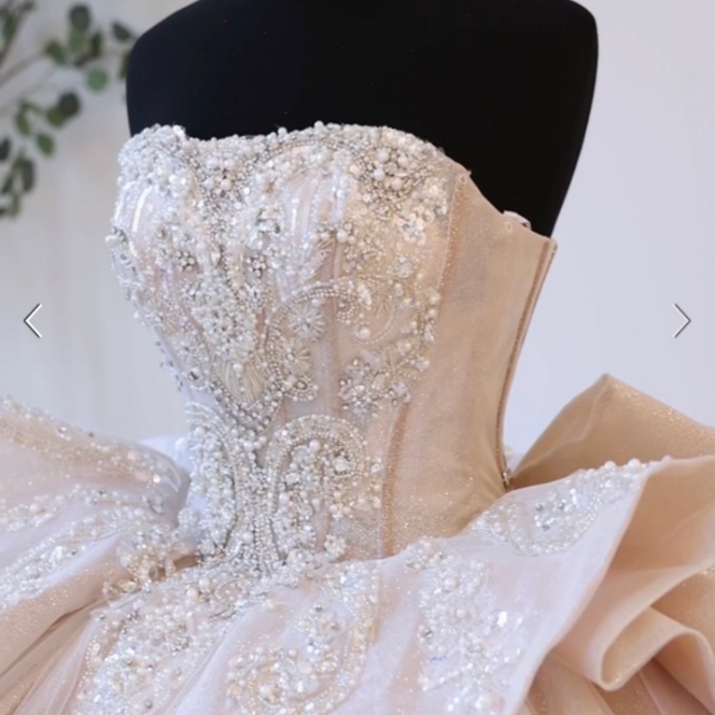 Light Champagne Shiny Ball Gown Quinceanera Dresses Off The Shoulder Applique Lace Beading Crystal Bow Tull Party Birthday Sweet 16 Dress Vestidos 15 