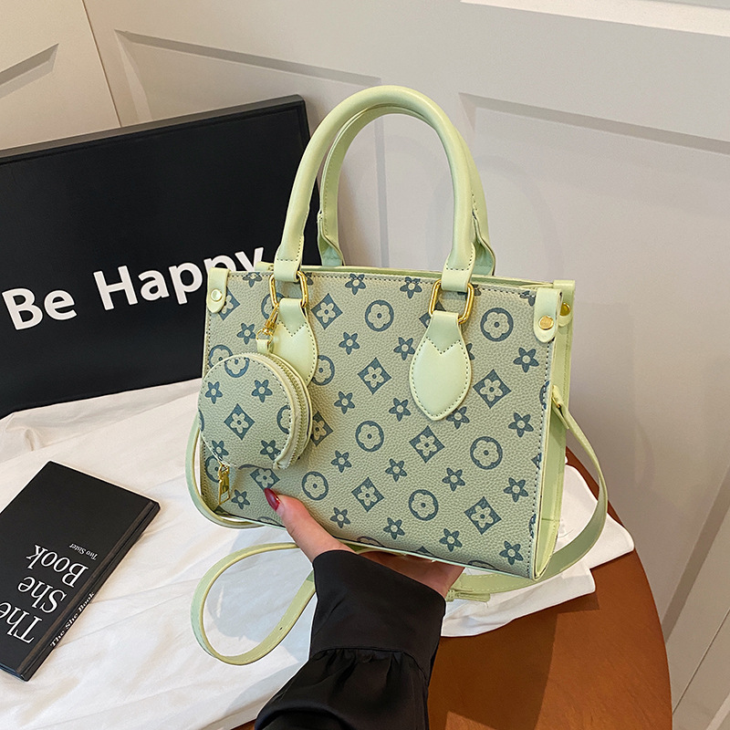Designer Bag 2025 New Style Light Luxury High-end organ Bag Contrasting Color Printed Letter Hand-held crossbody tote bag Free shipping