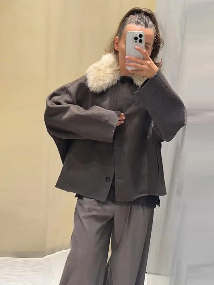 Vintage Fur Collar Suede Loose Jackets Women Full Sleeve Single Breasted Shoulder straight Coat Lady Autumn Winter Chic Coats 250915