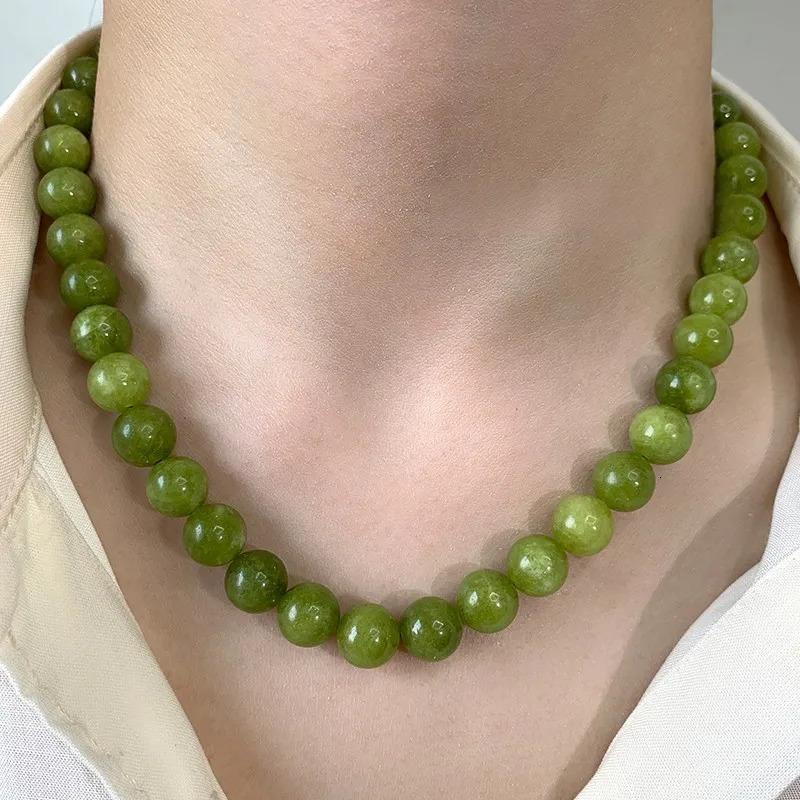Natural Green Stone Round Beads Necklace French Fashion Jewelry For Girls Womens Sexy Collarbone Chain Accessories 250915