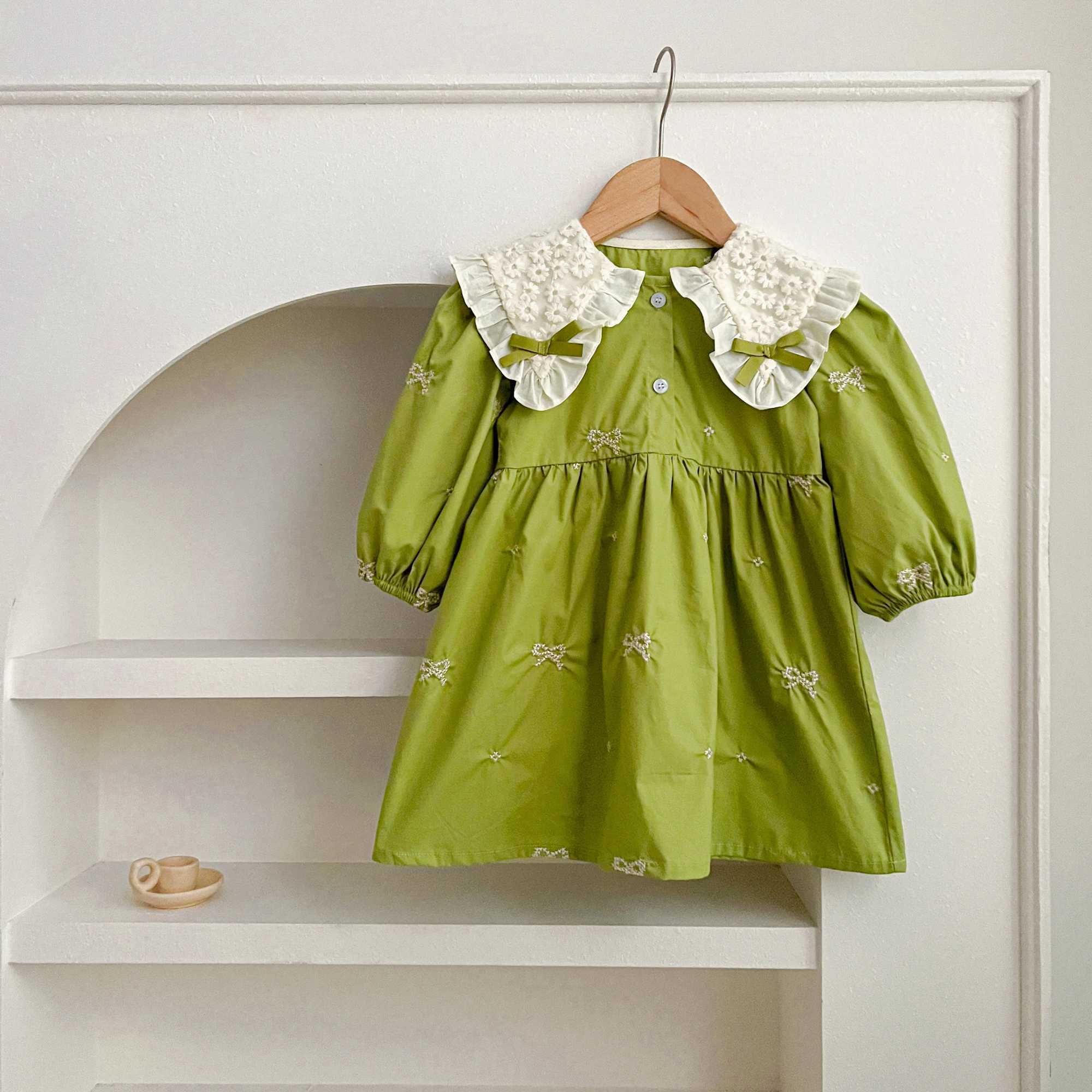 2024 Autumn Baby Girl Party Dress Cotton Embroidery Bow Splicing Dress Long Sleeved Kids Princess Dresses Lace Collar Clothing C250916