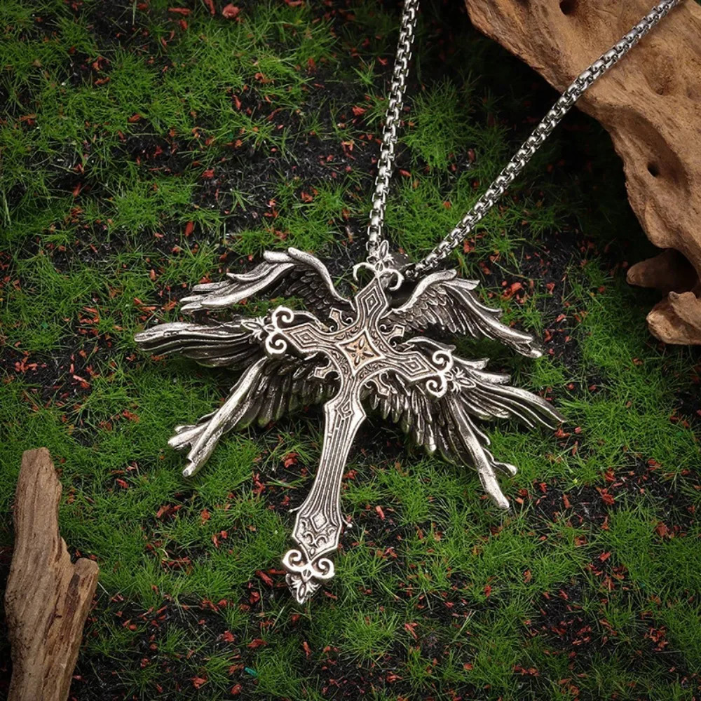 Retro Gothic Jesus Wings Cross Pendant Necklace Jewelry for Men Women Large Vintage Dark Punk Religious Amulet Necklaces Gifts 250915