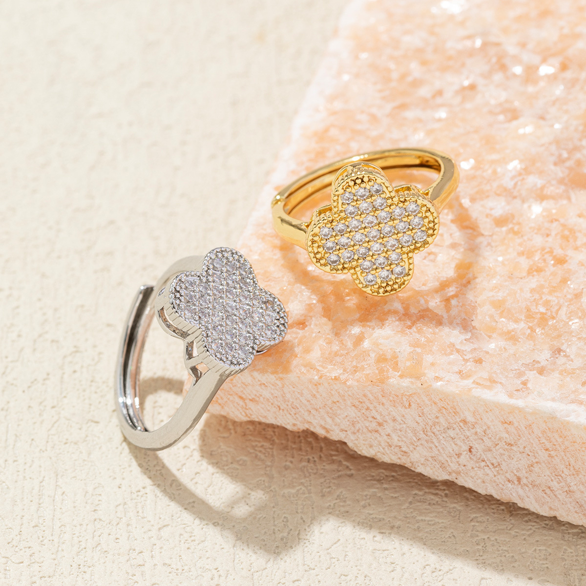 Designer Jewellery High Quality Silver Tone Clover Shaped Ring with Rhinestone Detail Delicate Daily Gift for Special Occasions Textured Stylish Acces - view 3