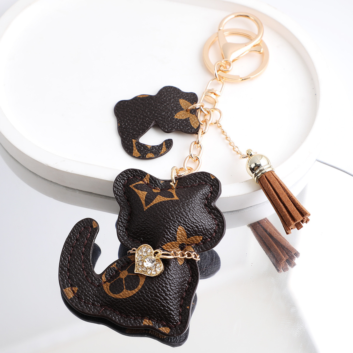 Bestseller Leather for Men and Women Creative Cat Keychain Personalized Bear Car Bag Pendant Couple Style ddmytues