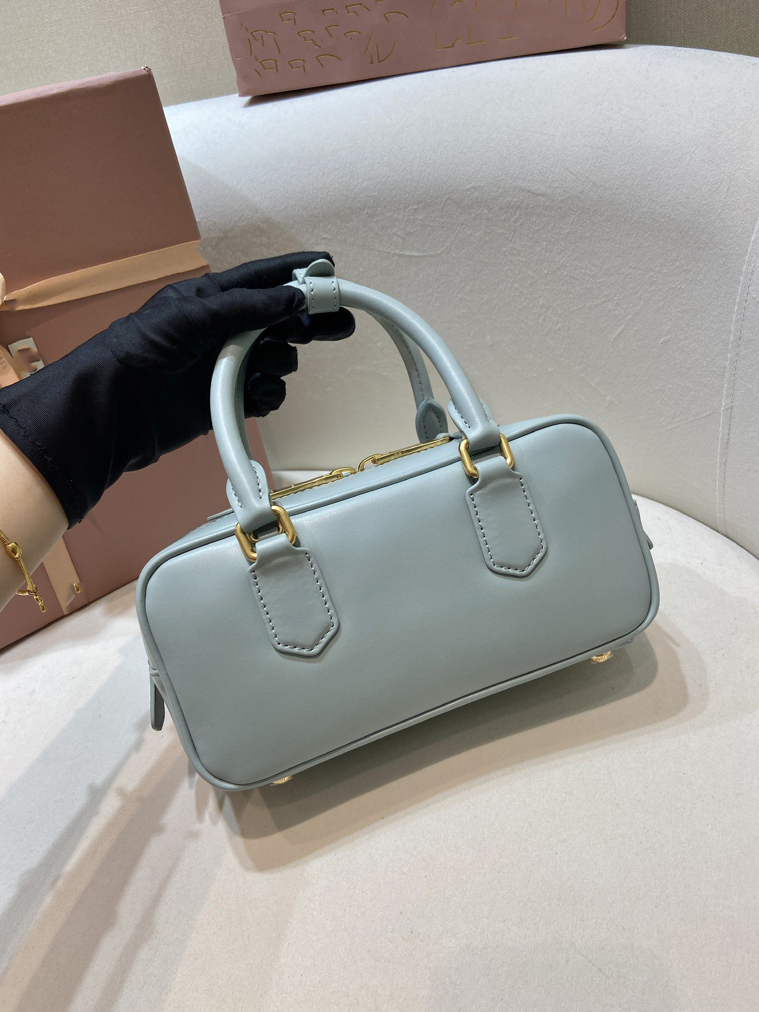 MM Designer Bag Softy Padded Leather Vintage Bowling Bag Ladies Large Capacity Boston Bag Pillow Tote Single Shoulder Skew Straddle Bag 2025