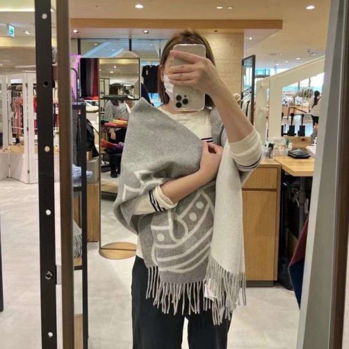 Designer Fashion Dowager Grand Scarf for Women Autumn Winter Wool Shawl Saturn Embroidery 1ed