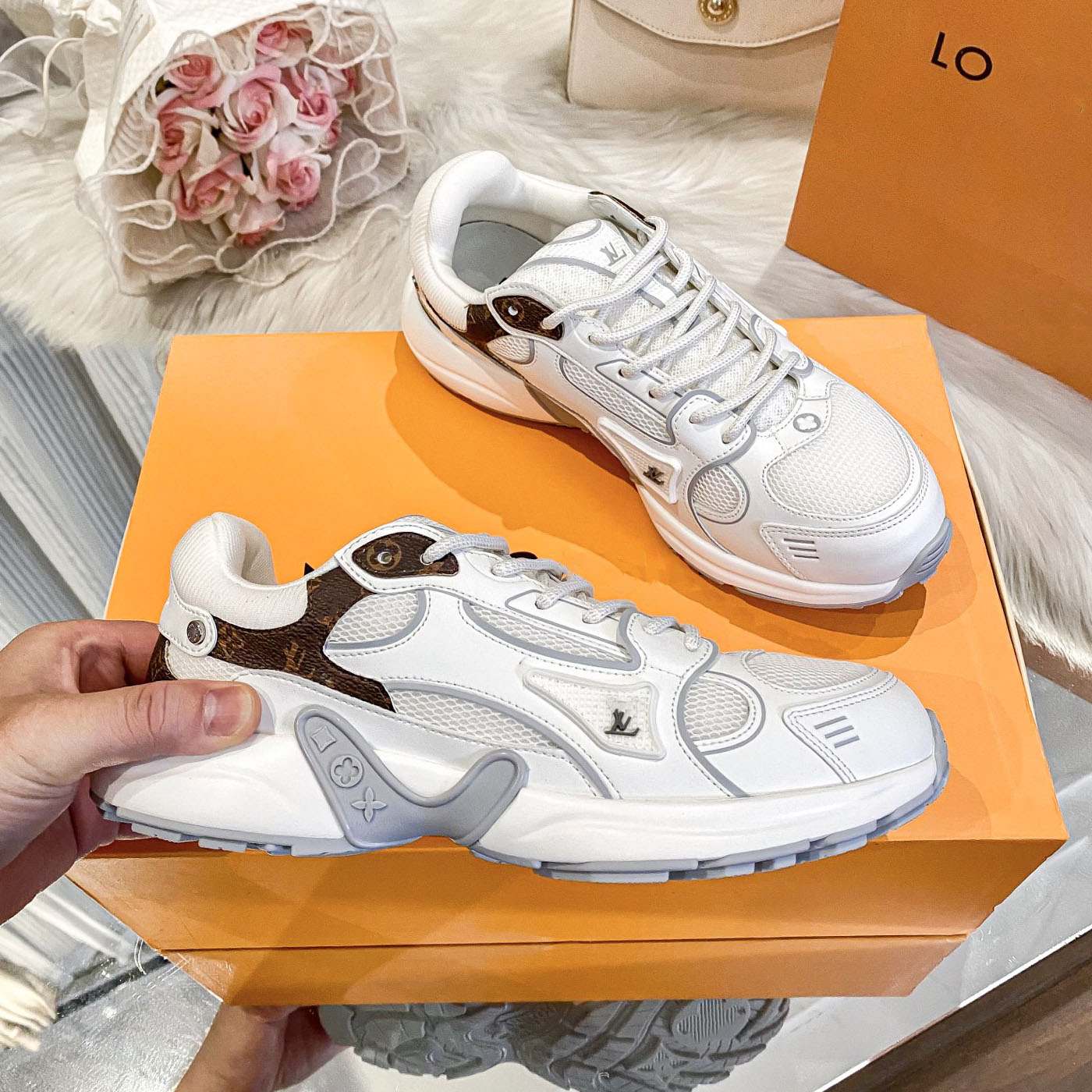 French luxury brand designer sports rubberized sports white sneakers for fashionable women with laces canvas printed thick sole casual running shoes