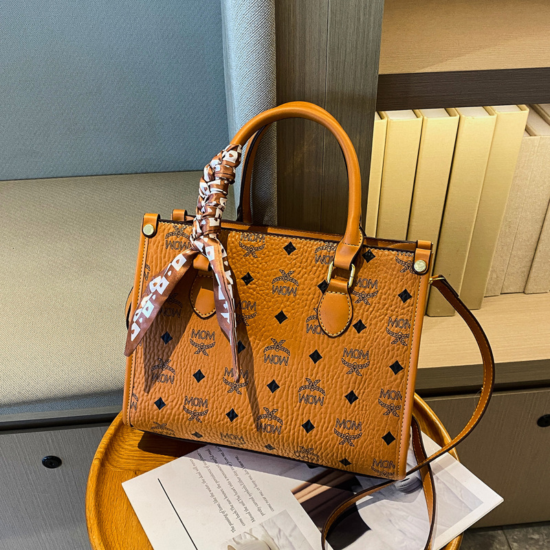 2025 New Women's Large Capacity Tote Bag Fashion Commuter Elegant Shoulder Handbag Casual Versatile