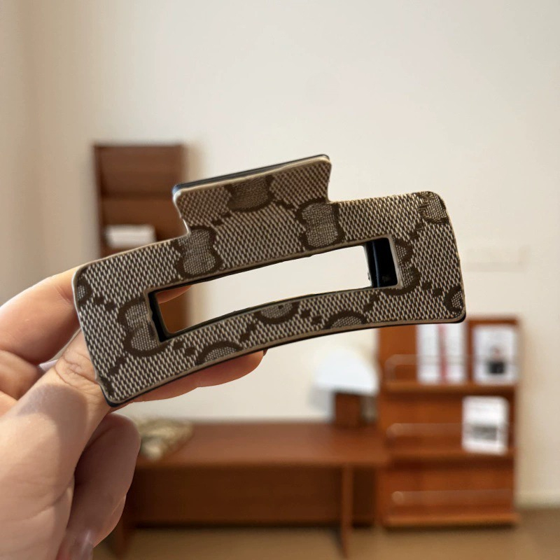 Designer Hair Clips Women Girls Hair Claws Clips Claw Clips Hairpin Crab Barrette HairJewelry Accessories Gifts