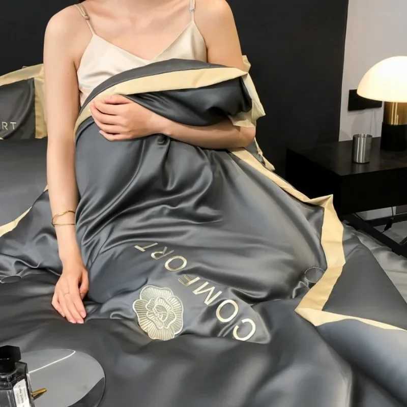 Luxury Ice Silk Summer Quilt Thin Cool Air Conditioner Blanket for Adults - Single Piece, Simple Design W260302