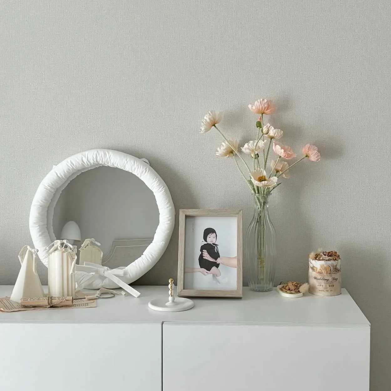 1pc Unique and Atypical Photo Props Decorative Mirror Designer Creative Wall Hanging Cotton Fabric Mirror Simple Pure Color Home C250916