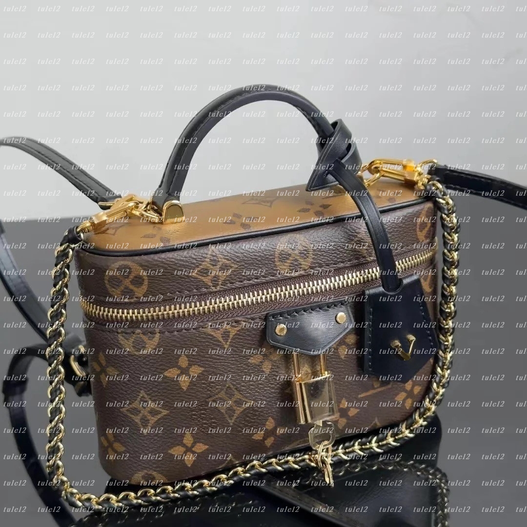 new High quality must have vanity chain pouch Womens crossbody shoulder bag designer handbag mirror quality leather chain bag expensive tote Lock Makeup Bag wallet