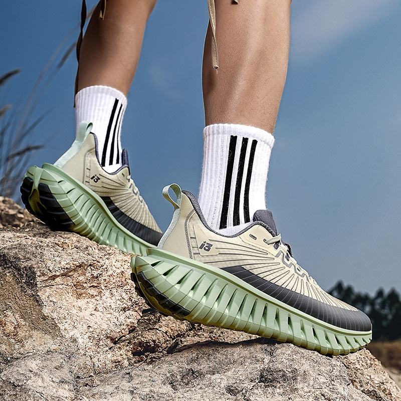 Designer Shoes Couple Carbon plate Running shoes Men Outdoor All-terrain Marathon Race Shoes Women Ultra-light Wear-resistant sports shoes Free Shippi