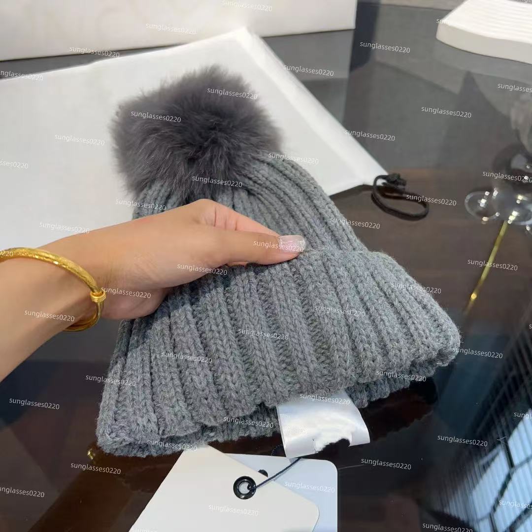 323 beanie Designer hats Knit hats Men's and women's warm knit hats for autumn and winter Ski brand hats High quality plaid skull hats Luxury thermal hats