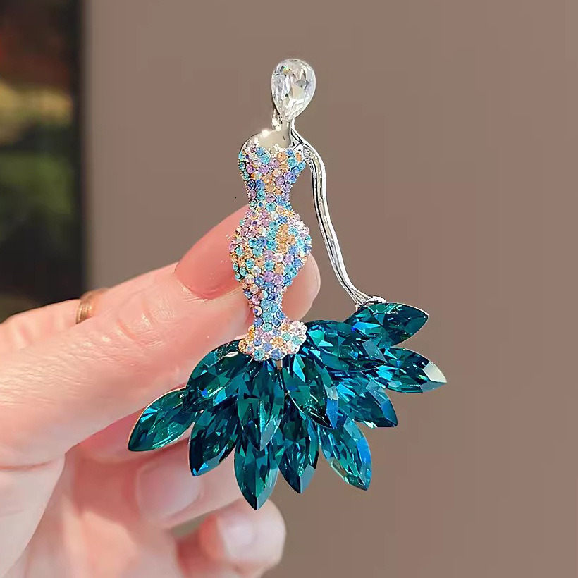 ZETA PHI BETA Greek Dance Girl white blue Rhinestone Metal Charm brooch