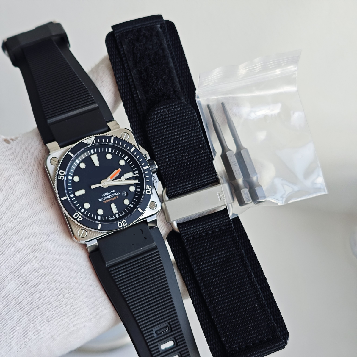 42MM men watch wristwatch gift nato strap and tool waterproof automatic movement working good