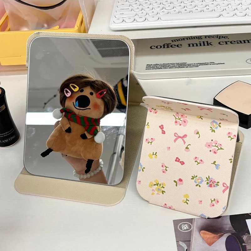 Desktop Makeup Mirror Floral PU Leather Simple Portable Handheld Makeup Mirror Foldable Student Compact Cute Pocket Mirror C250916