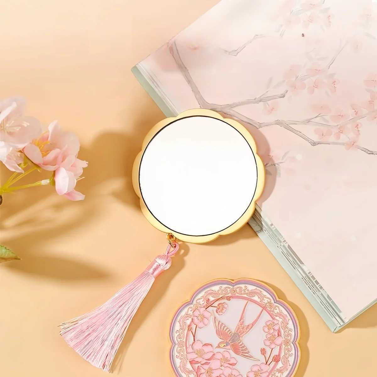 Handheld Makeup Mirror for Women Creative Chinese Style Tassel Mirror Luxurious Gift Box Holiday Gift for Women Makeup Mirror C250916