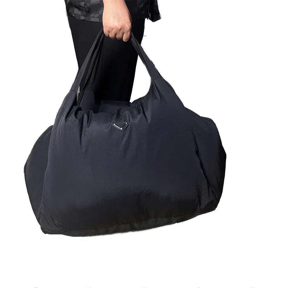 Black Designer Car Removable Classic Portable Dog Bed Teddy Schnauzer Crossbody Pet Cat Nest Mat Free shipping