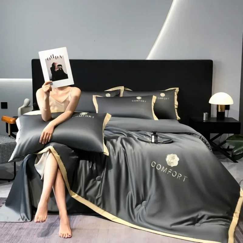 Luxury Ice Silk Summer Quilt Thin Cool Air Conditioner Blanket for Adults - Single Piece, Simple Design W260302