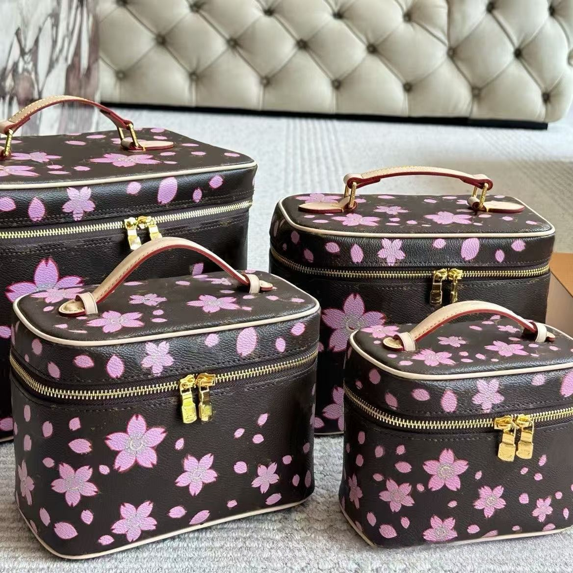 Designer Portable Cherry Blossom Makeup Case Makeup Bag Luxury Cosmetic Bag Womens Cherry Handbag Purse Travel Storage Bag Toiletry Bag Mini Brown Cosmetic Bag