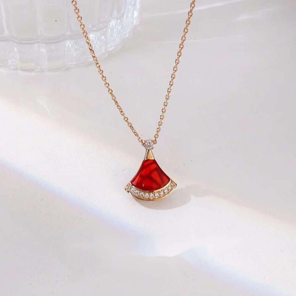 Baojia High Version Small Dress Full Dia Necklace Thick Plated Rose Gold Fan-shaped Mother-of-Pearl Pendant Light Clavicle Chain