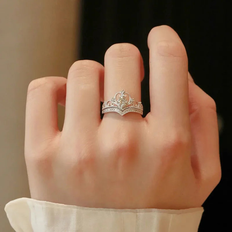 2PCS Fairy Sparkling Crown Rings for Women Teen Crystal Korean Adjustable Silvery Anniversary Gift Party Queen Ring Set Jewelry 250915