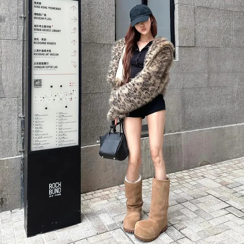 Big Head n Platform Snow BootsThick Soled Height Increasing Long Tube Warm Cotton BootsWinter Womens Brown Plush Shoes 250915