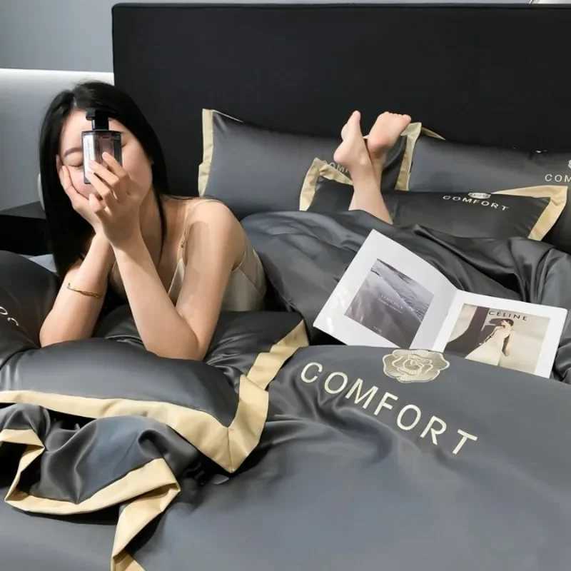 Luxury Ice Silk Summer Quilt Thin Cool Air Conditioner Blanket for Adults - Single Piece, Simple Design W260302