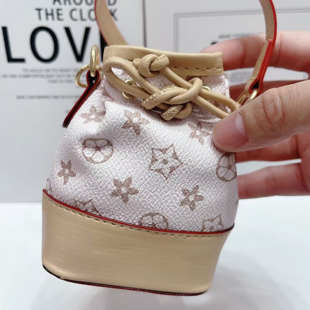 Bestseller Mini Coin Purse Bucket Print 2024 New Fashion Crossbody Women's Stylish Handheld Single Shoulder Bag ddmytues