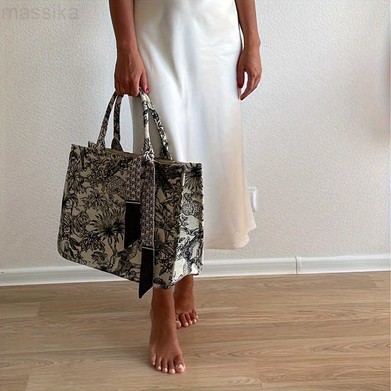 Casual Accessories Large Retro Embroidered Black and White Jungle Animal Print Tote Bag Large Capacity Lightweight Shopping Bag Fixed Shoulder Strap P