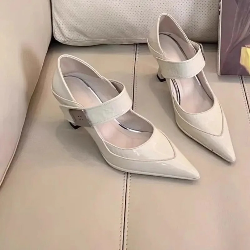 French Single Shoe Spring and Autumn Fashion One Word Block Heel Shoes with Pointed Toe 250915