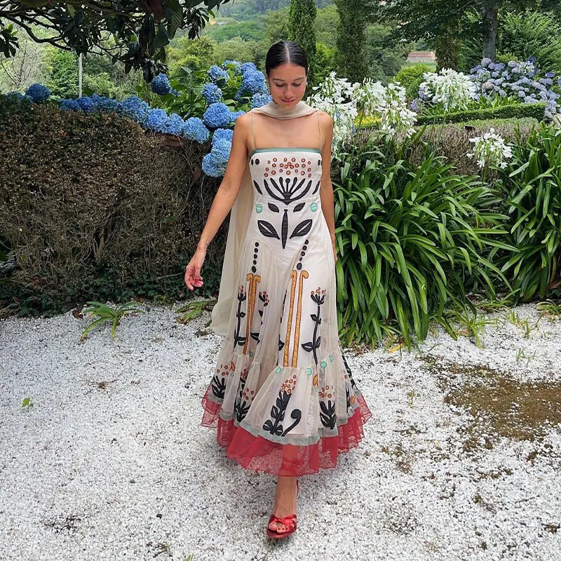 2024 Spring Breeze New Product Fashionable Ethnic Style Hanging Strap Flower Embroidery Picture Tulle Pressed pleated Dress 240315