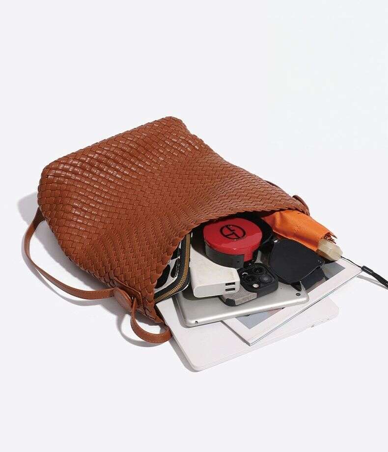 Best Selling Designer Bag Vintage Hand Cowhide Leather Tote Shoulder Bag Crossbody Bag Stylish Woven Design For Everyday Use