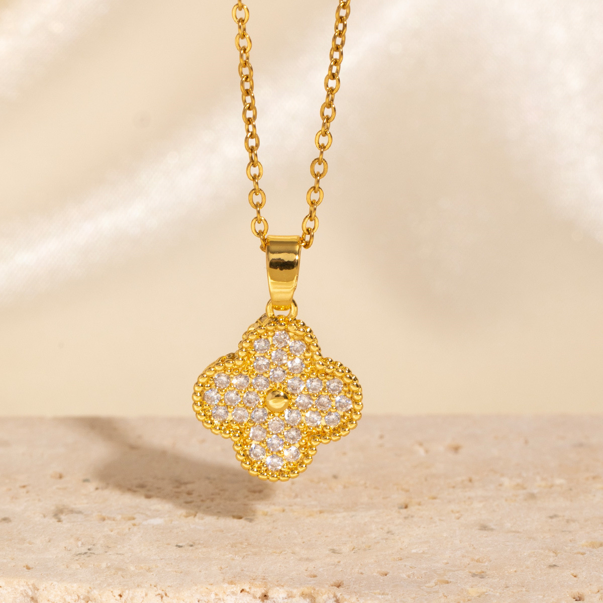 Gold-Toned Clover-Shaped Pendant Necklace With Pearlized Petals And Rhinestone Detail Delicate Daily & Elegant Jewelry Gift For Her High-Quality Acces