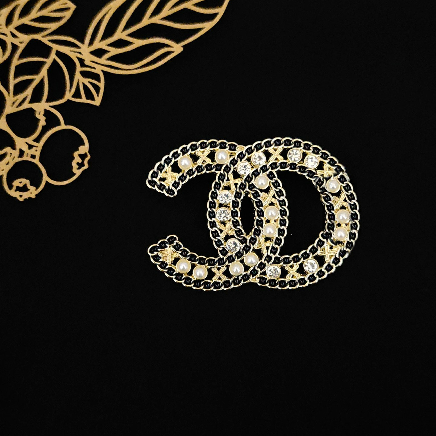 Designer Brooches Pins Classic Brand Letter Brooch Pin Suit Dress Pins For Lady Fashion Pearl Brooches Luxury Jewelry Accessories