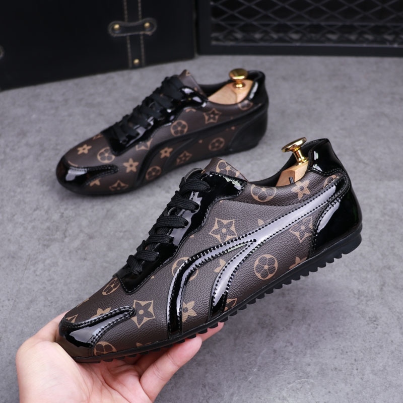 Designer Shoes 2025 New Style Casual Shoes Driving Light Printed Men's Shoes Patent Leather flat Retro Leather shoes Free shipping