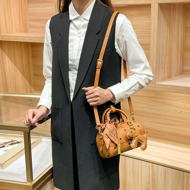 Pillow for Women 2025 New Bear Print Texture Versatile High-end Feel Trendy Handheld Crossbody Small Bag
