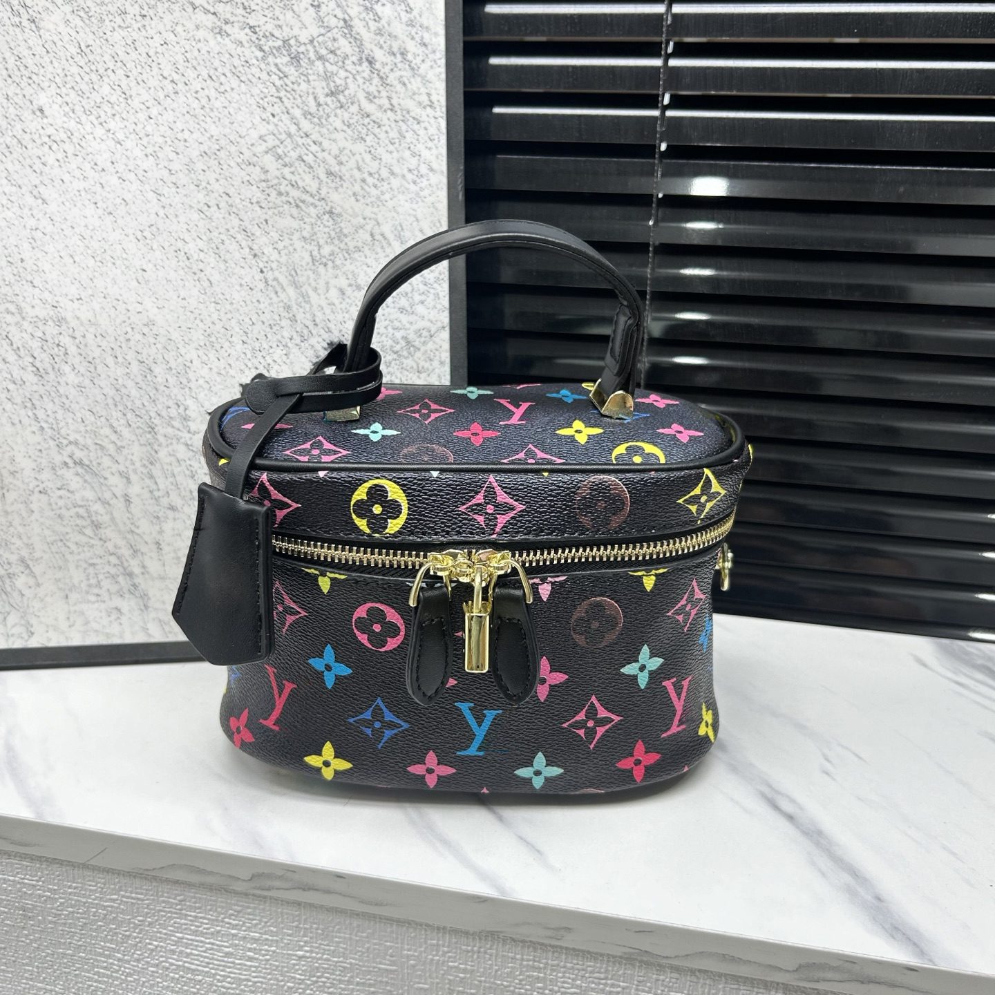 Trendy classic Textured Vanity Bag handbag shoulder bag Crossbody bag, Durable Leather & Secure Zippers & Compact Size, Ideal for Gifting, Beauty Routines & Weekend Trips