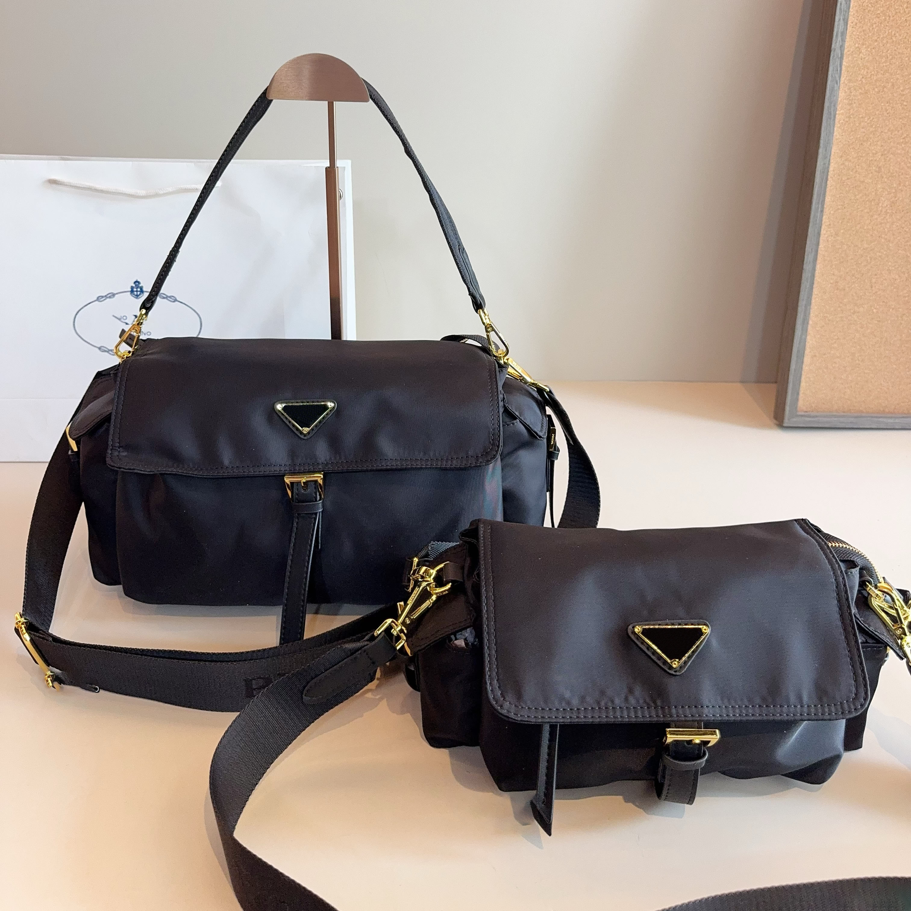 Designer Bag Luxury Shoulder Bag Fashion Bag Women's Fashion Vintage Underarm Handbag Genuine Leather Versatile Portable Nylon bag size large/small canvas bag