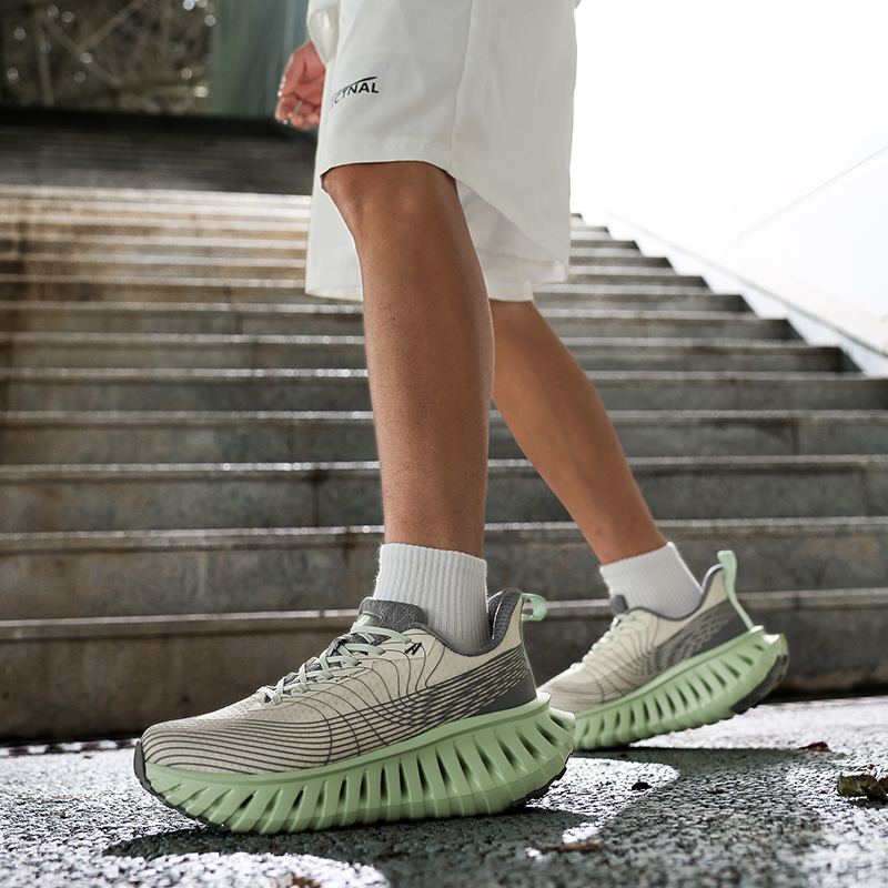 Men's Breathable Mesh Sneakers with Cushioned Soles for Running - Spring/Summer New Trendy Casual Shoes