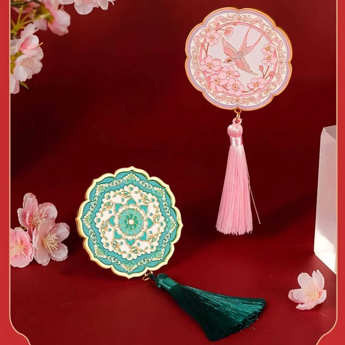 Handheld Makeup Mirror for Women Creative Chinese Style Tassel Mirror Luxurious Gift Box Holiday Gift for Women Makeup Mirror C250916