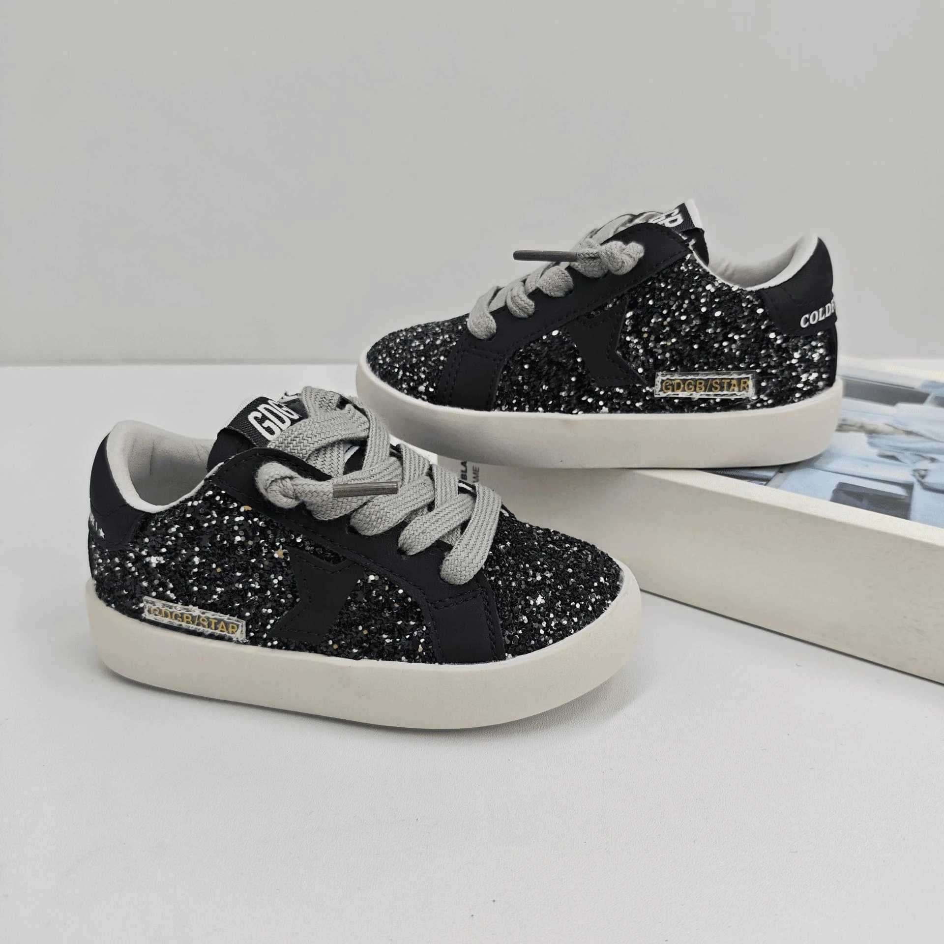 Kids' Unisex Comfortable Canvas Stars Patterned Casual Walkers - Size: toddler through grade school Designer