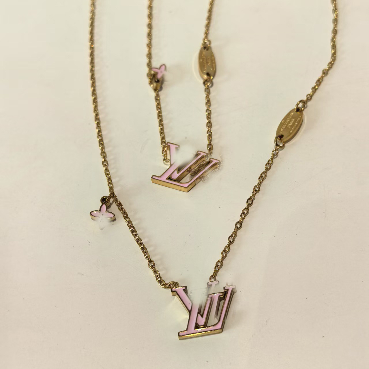 Enamel Pink Letter Necklace Women designer Pendant Necklace Fashion 18K Gold Titanium Steel Stainless designer jewelry Set for lady Elegant necklaces
