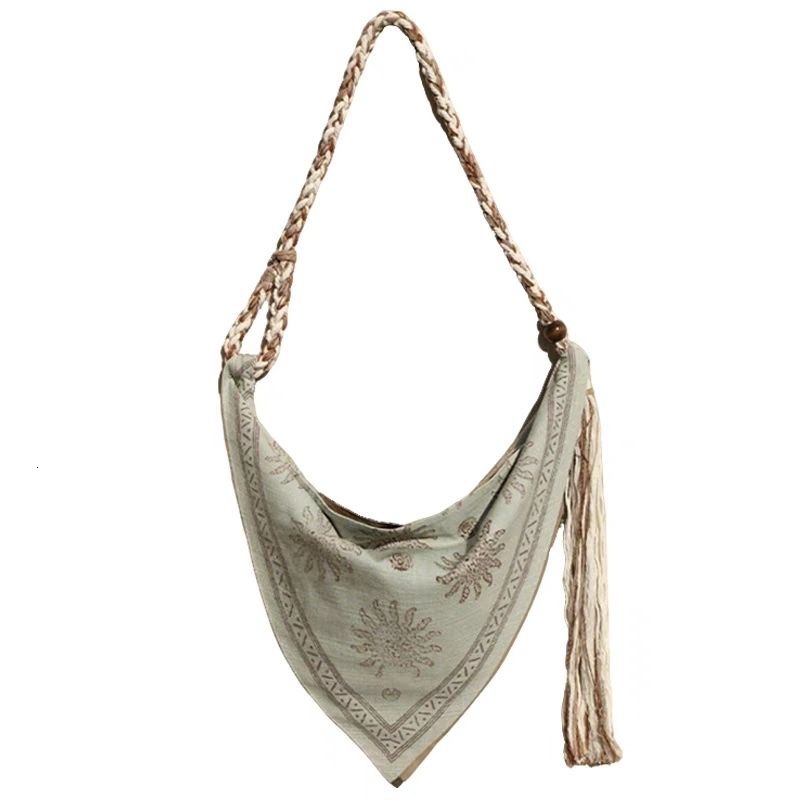 French retro style scarf niche women s shoulder bag commuting design bag beach vacation bag women s crossbody bag autumn new designer bag