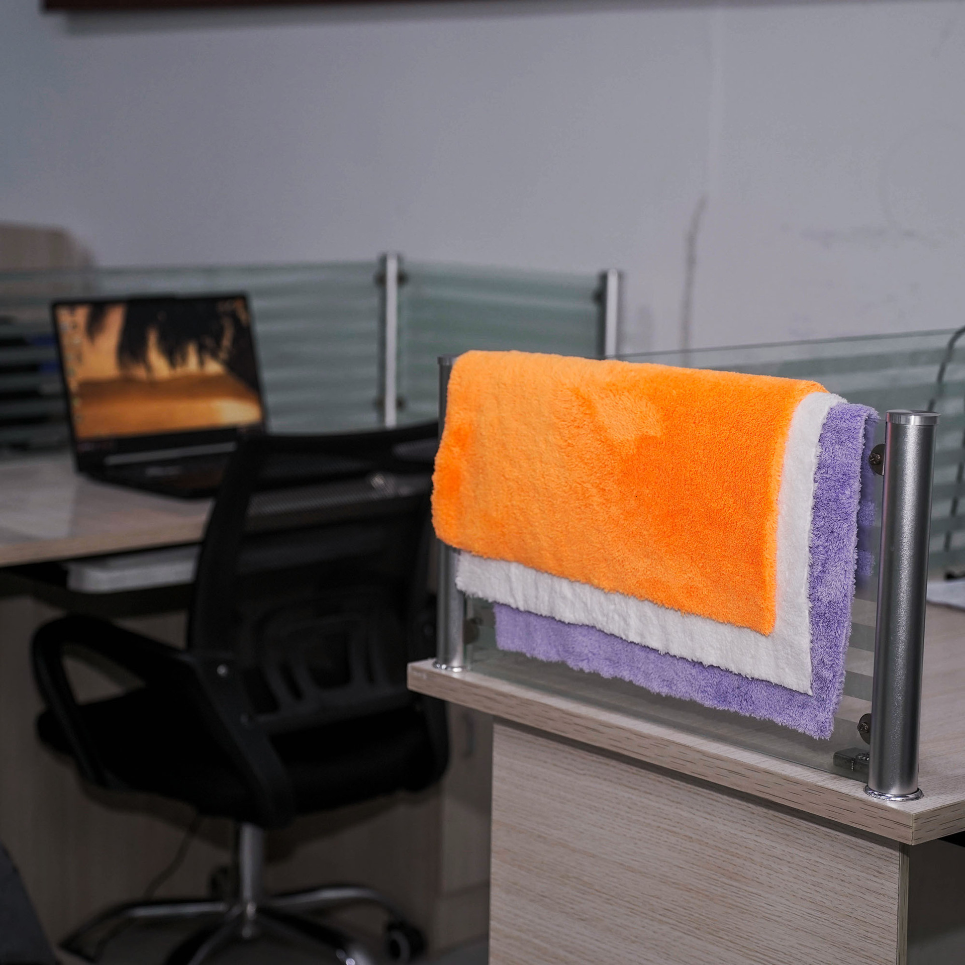 Chengdelipu Double-Sided Coral Fleece Towel Soft Absorbent for Car Washing and Office Cleaning