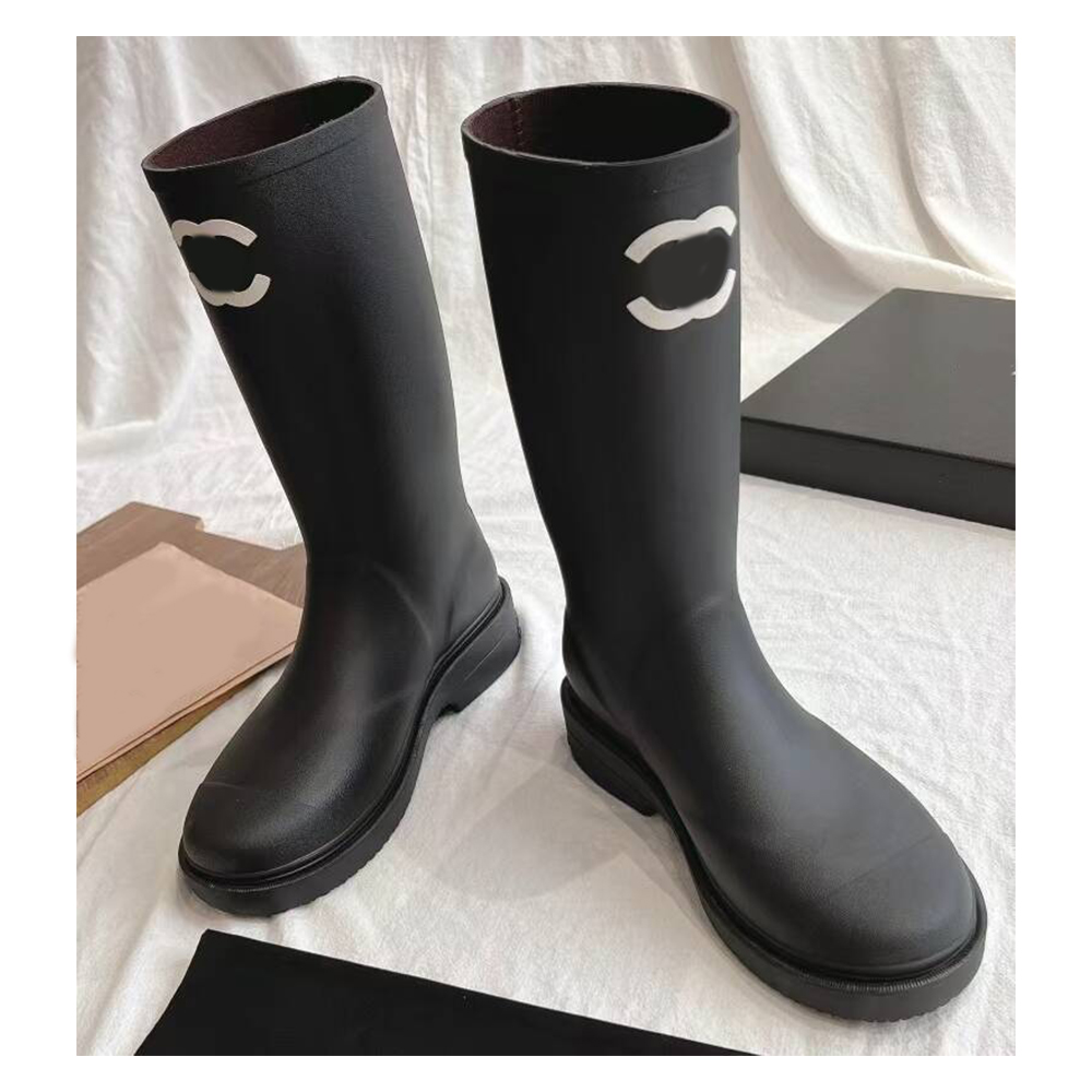 Designer shoes rubber rain high boots black womens high quality half boots knee boots ankle boots thigh boots martin hnight boots renaissance fashion classic MS7701