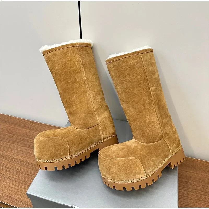 Big Head n Platform Snow BootsThick Soled Height Increasing Long Tube Warm Cotton BootsWinter Womens Brown Plush Shoes 250915